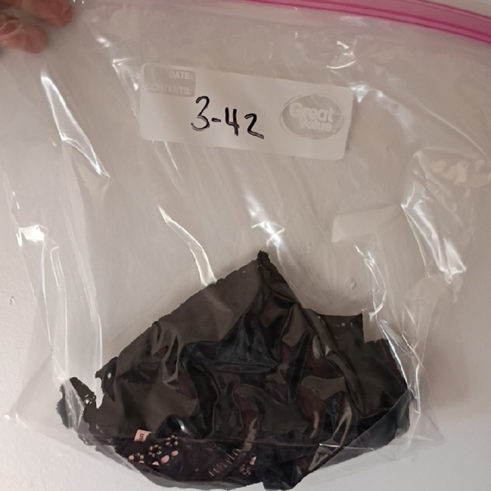 Victoria's Secret Black Lace Bralette - Picture 4 of 4